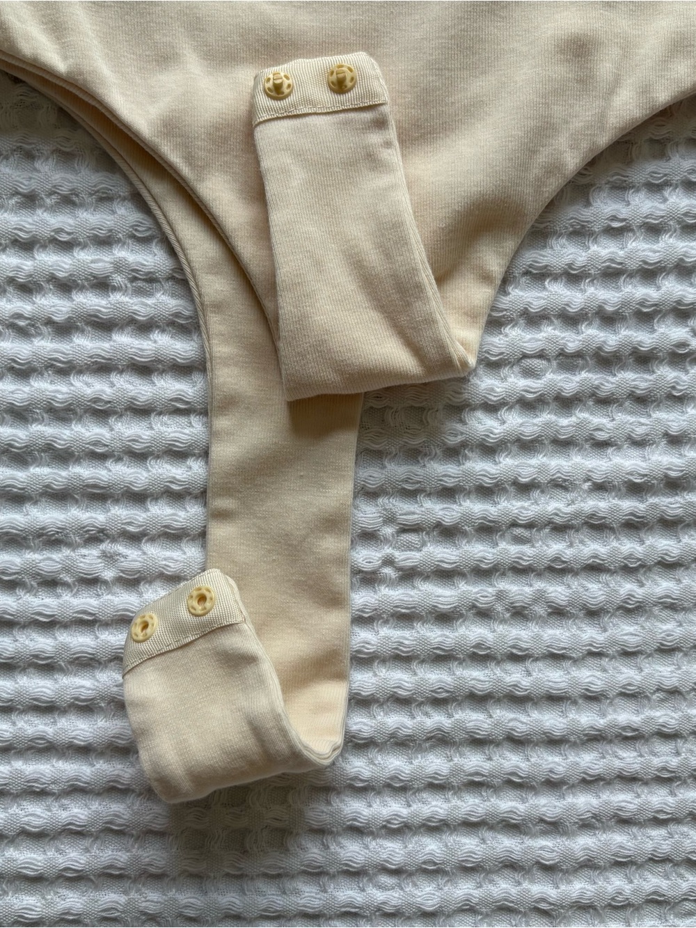 Sophie Rue Elle Off Shoulder Bodysuit Creme Snap Thong Basic Layering S - Picture 5 of 6